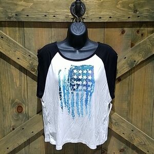 AMERICANA DESERT DREAMER CROP TOP  FLAG GRAPHIC BLACK WHITE BLUE PATRIOT